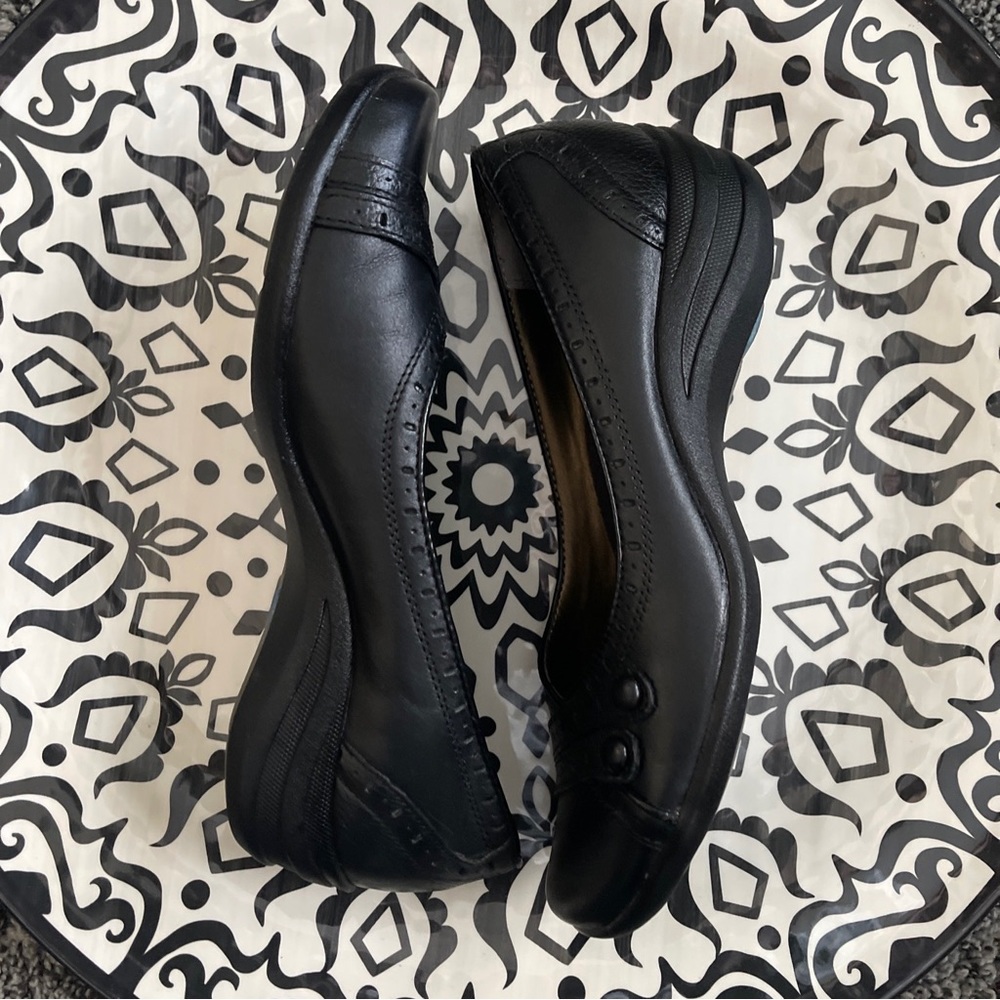 Women’s Hush Puppies Burlesque Leather Comfort Slip-on Shoes Size 9.5M